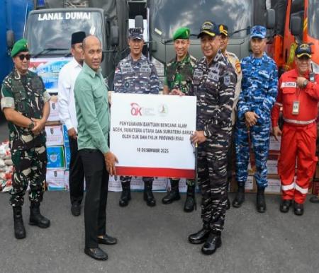 BRK Syariah dan OJK Riau Salurkan Bantuan Logistik untuk Korban Banjir Aceh Tamiang