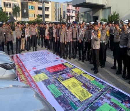 Ratusan personel gabungan amankan Pleno Tingkat Provinsi di Pekanbaru (foto/int)