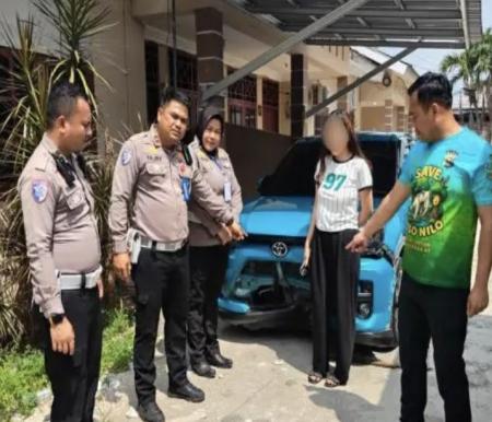Tabrak Lari Tewaskan Petugas Marka Jalan di Pekanbaru, Pelaku Video Call Saat Mengemudi