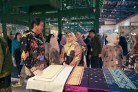Kepala KPw BI Riau, Panji Achmad beri dukungan dua UMKM Riau unjuk daya saing di KKI 2026.(foto: barkah/halloriau.com)