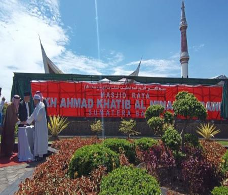 Peresmian nama Masjid Raya Sumbar jadi Masjid Raya Syeikh Ahmad Khatib Al Minangkabawi.(foto: int)