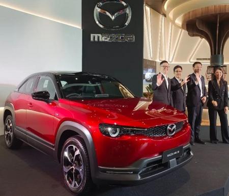 Mazda Indonesia resmi meluncurkan mobil listrik berbasis baterai (battery electric vehicle/BEV) terbarunya di Indonesia, yakni MX-30.