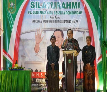 Pj Gubernur Riau, SF Hariyanto hadiri syukuran Kampung Pinang Sebatang Timur (foto/int)