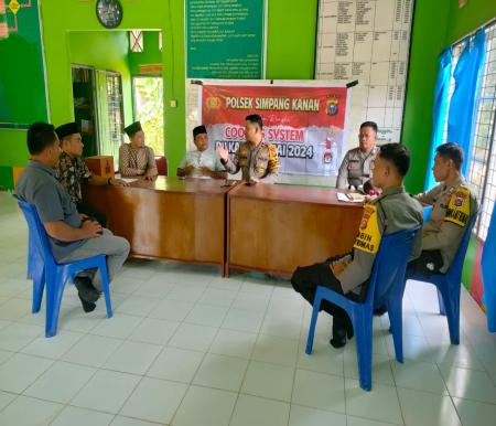 Cooling system ajakan Pilkada Damai ke tokoh agama dan pegawai KUA di Simpang Kanan (foto/afrizal)