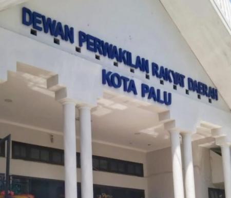 Gedung DPRD Palu.