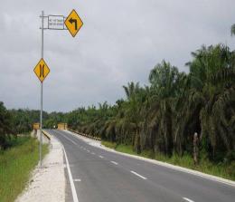 Jalan Penghubung Pekanbaru-Siak via PT SIR.(foto: int)