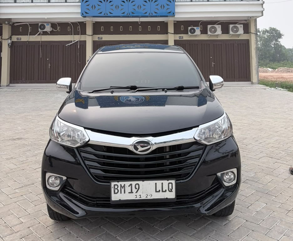 Dijual Daihatsu Xenia  R M/T 2018 - Hitam Metalik